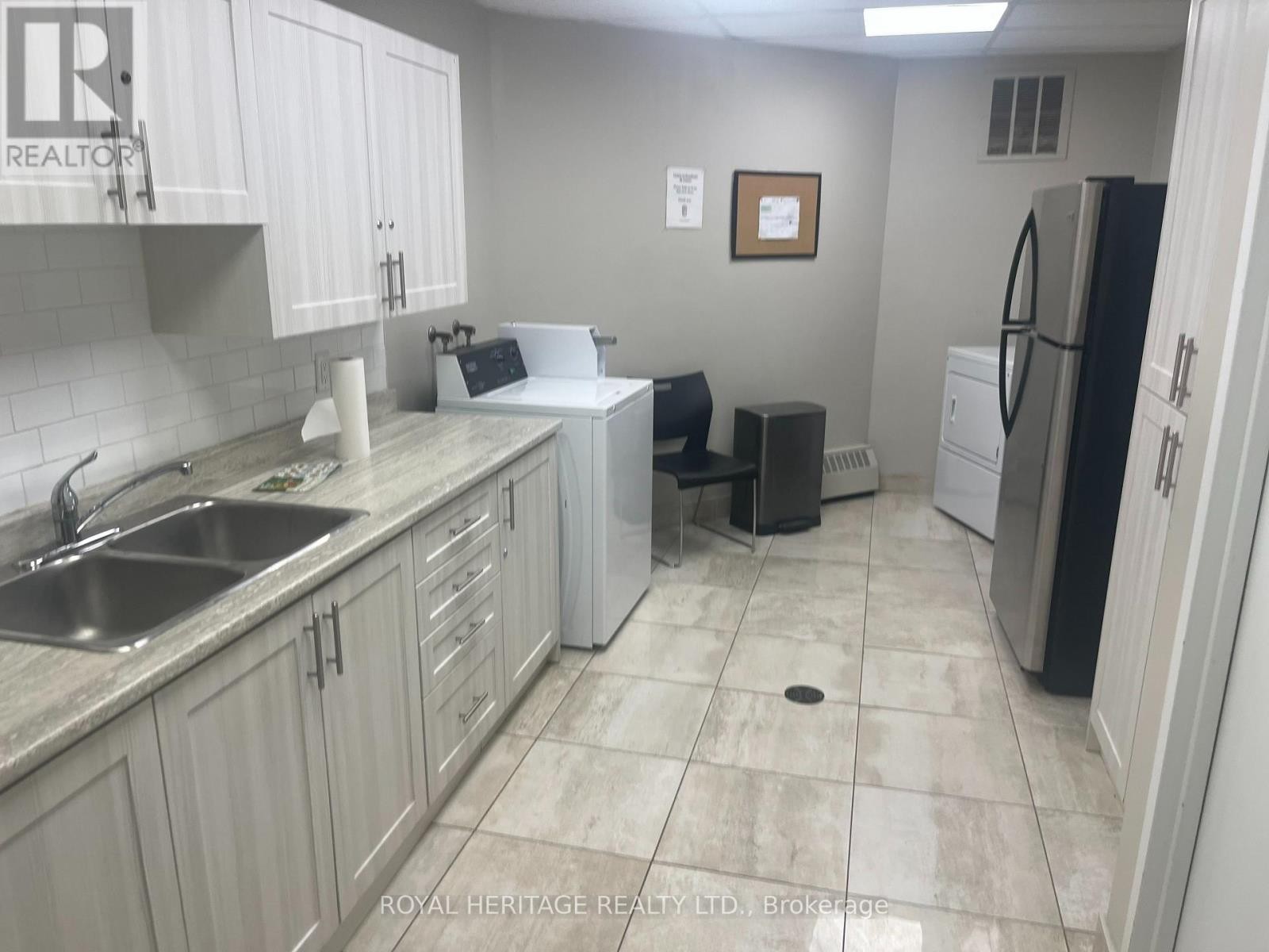 












617 - 20 DEAN PARK ROAD

,
Toronto (Rouge),




Ontario
M1B3G9

