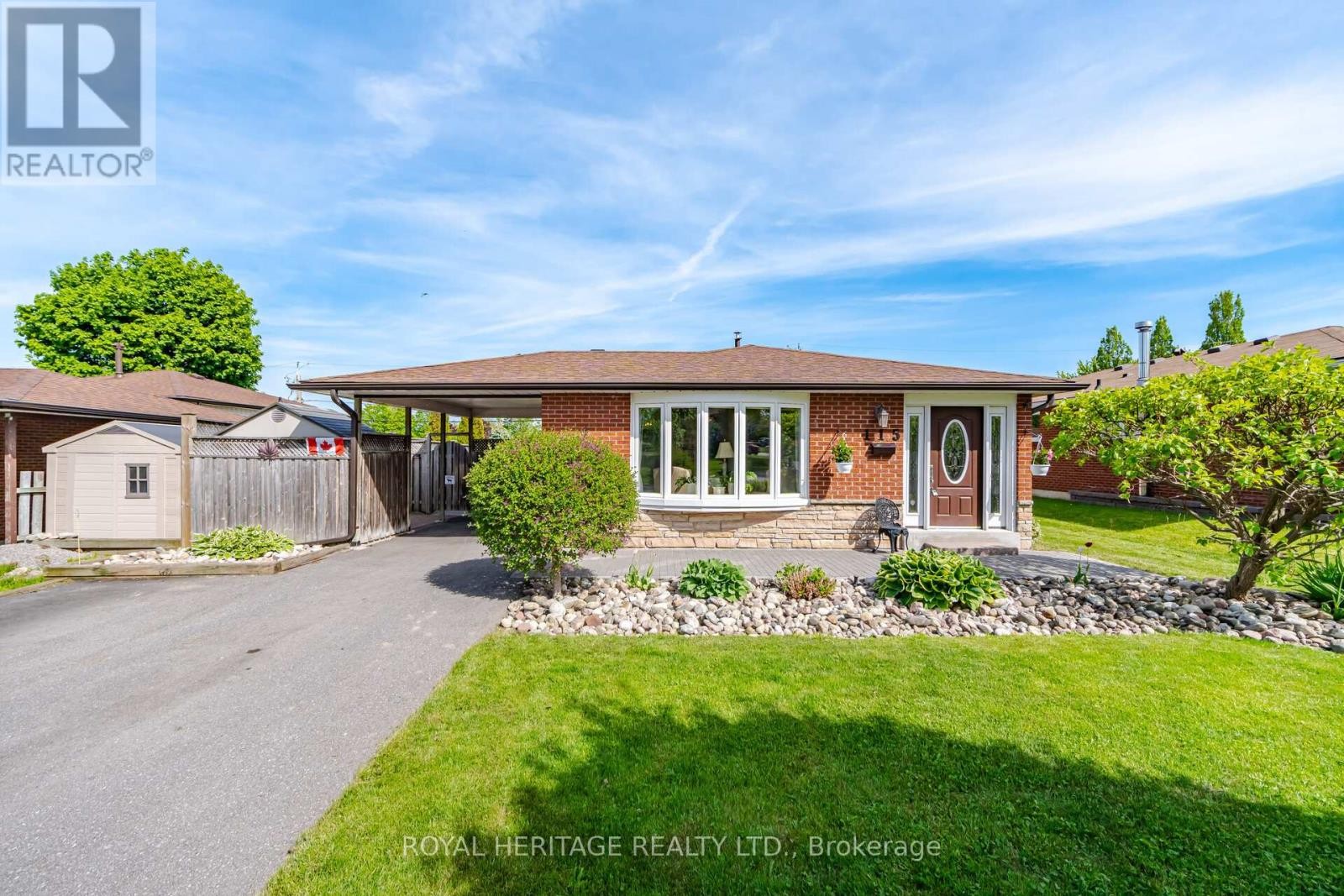 












115 CLOVER RIDGE DRIVE E

,
Ajax (South East),




Ontario
L1S1H1

