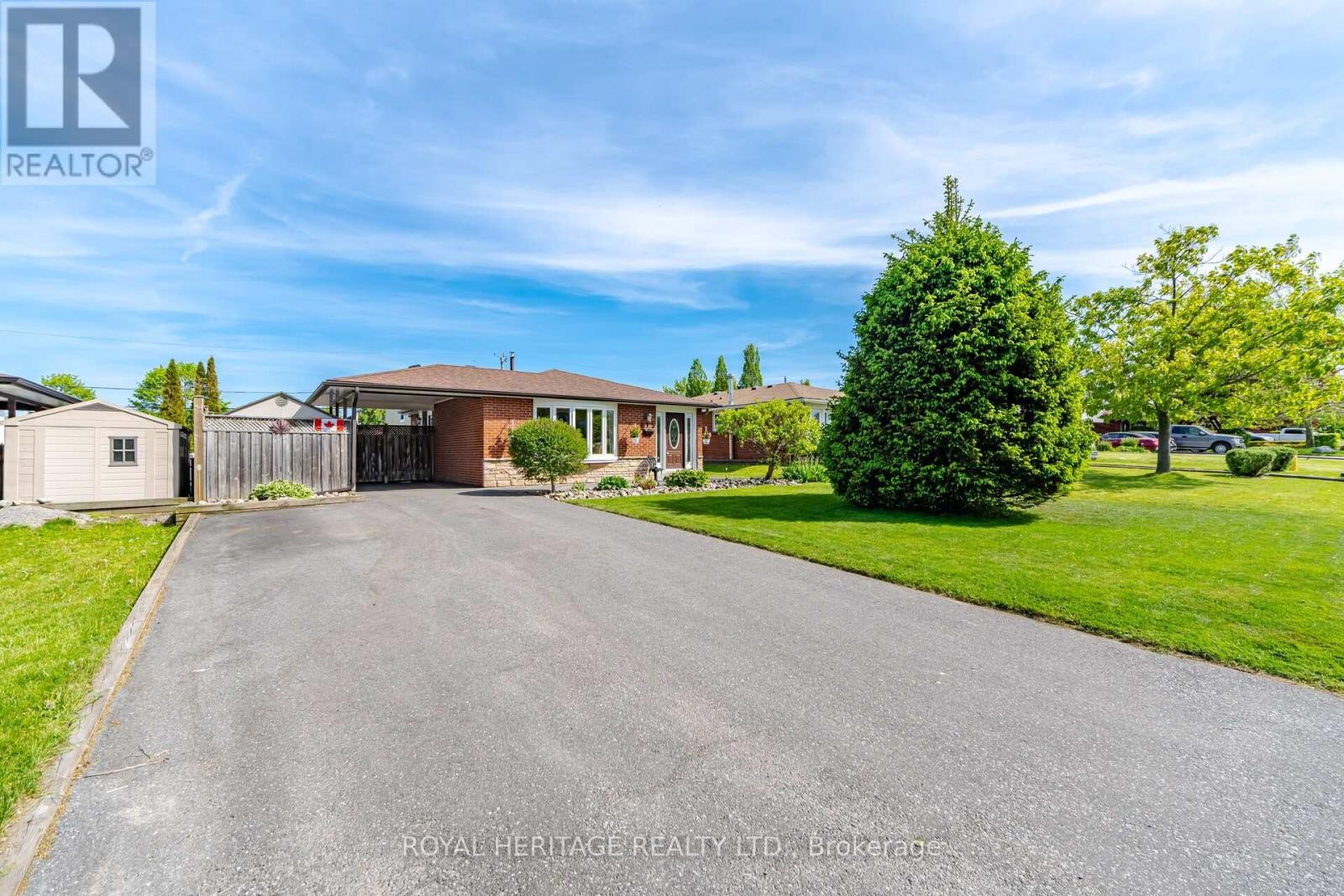 












115 CLOVER RIDGE DRIVE E

,
Ajax (South East),




Ontario
L1S1H1

