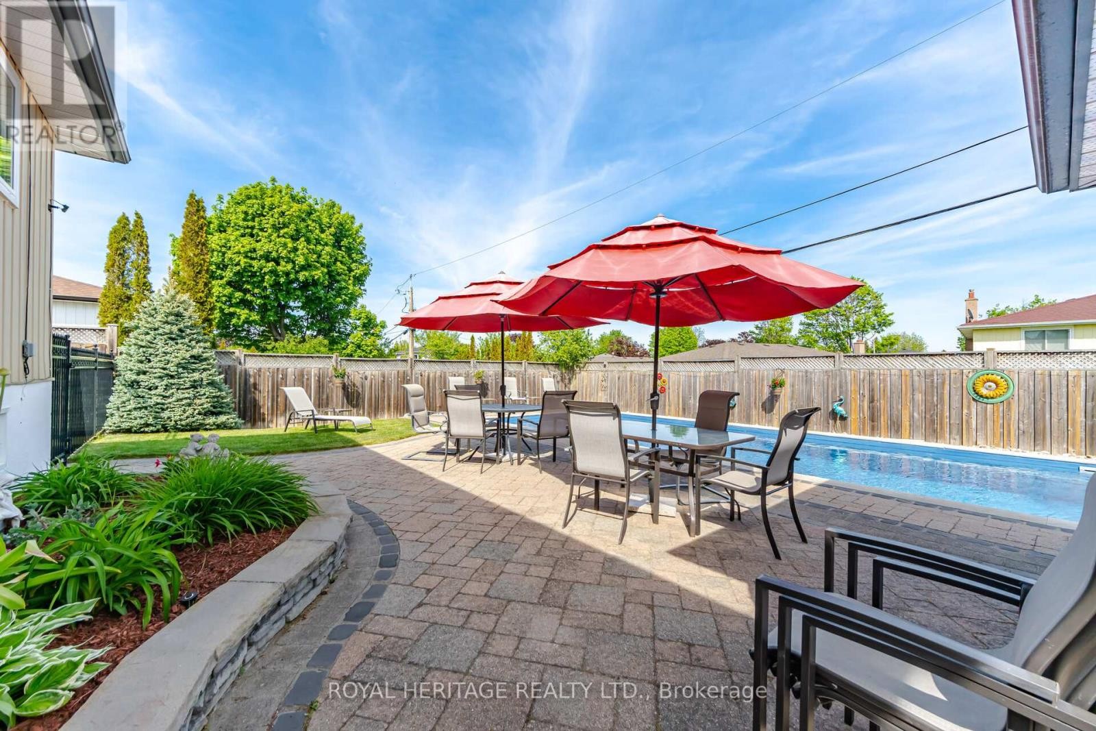 












115 CLOVER RIDGE DRIVE E

,
Ajax (South East),




Ontario
L1S1H1

