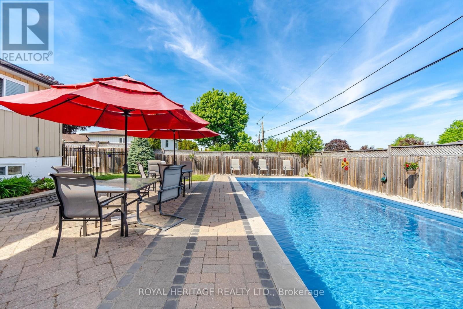 












115 CLOVER RIDGE DRIVE E

,
Ajax (South East),




Ontario
L1S1H1

