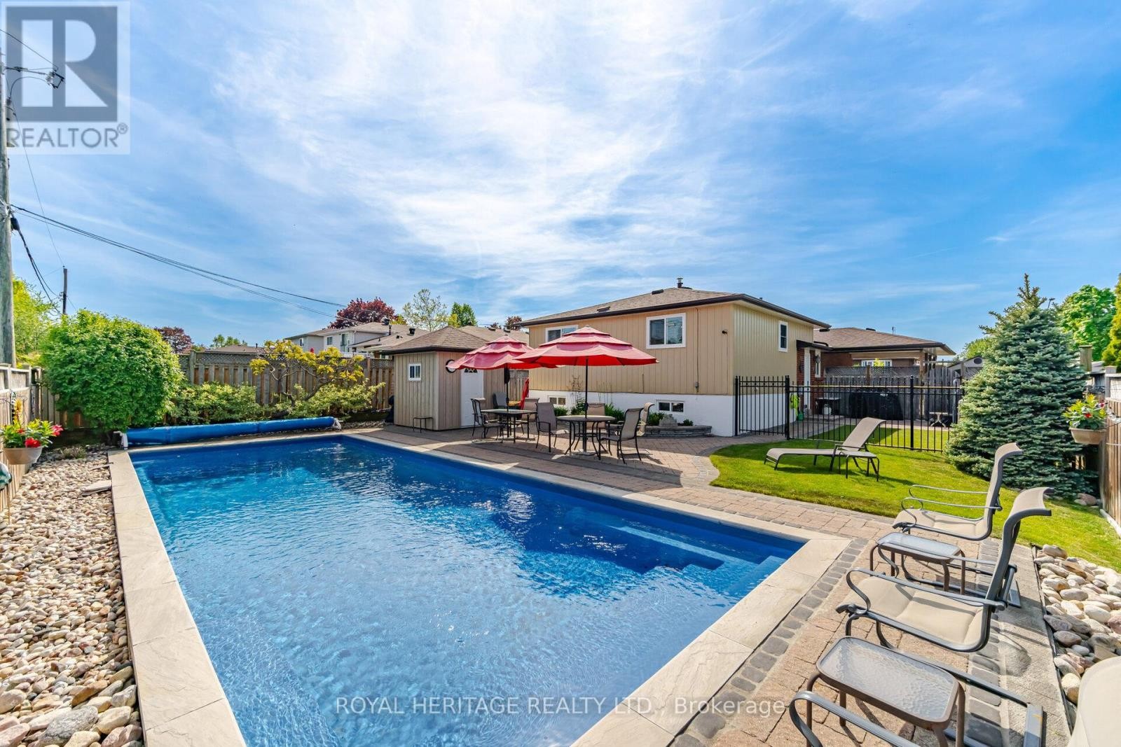 












115 CLOVER RIDGE DRIVE E

,
Ajax (South East),




Ontario
L1S1H1

