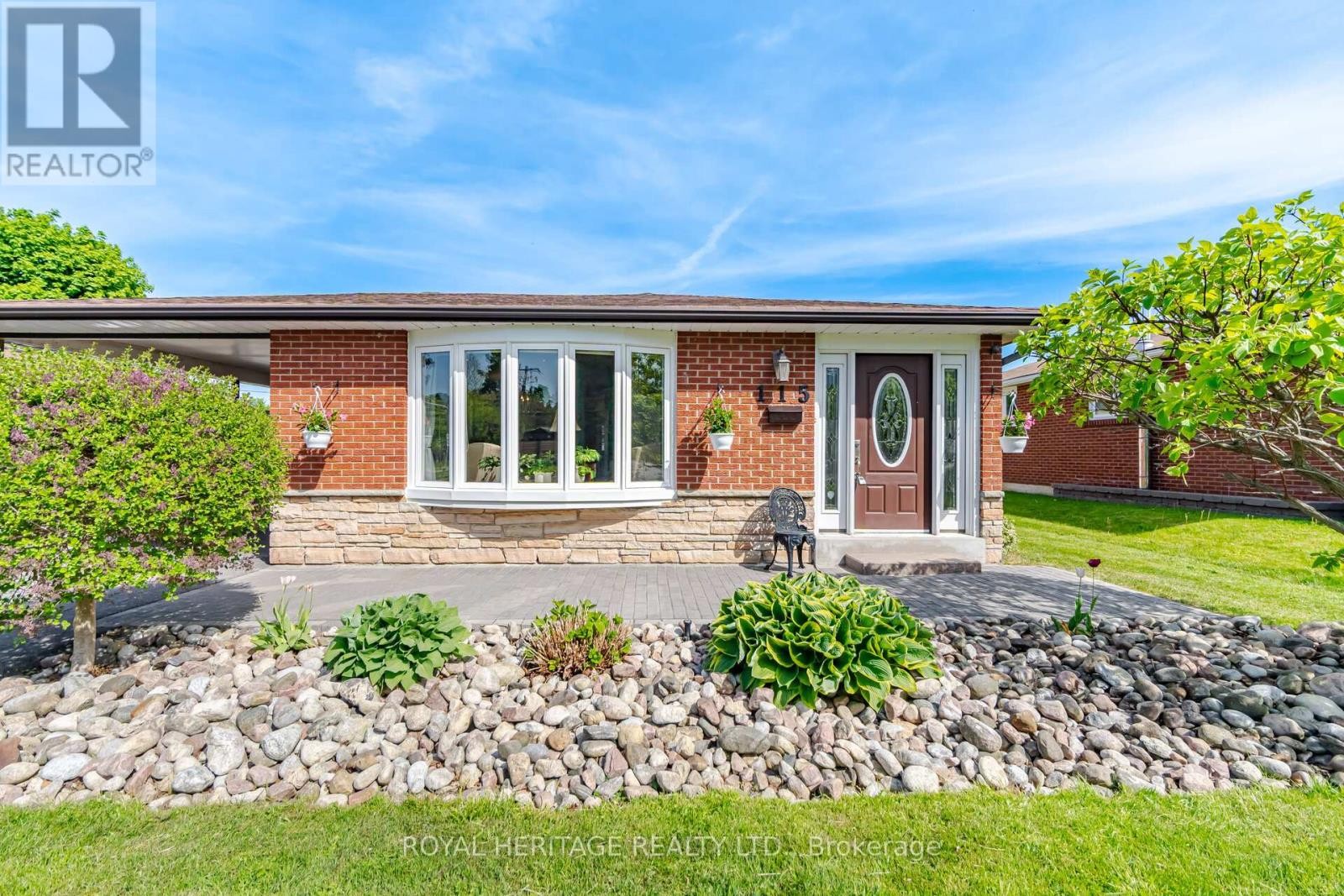 












115 CLOVER RIDGE DRIVE E

,
Ajax (South East),




Ontario
L1S1H1

