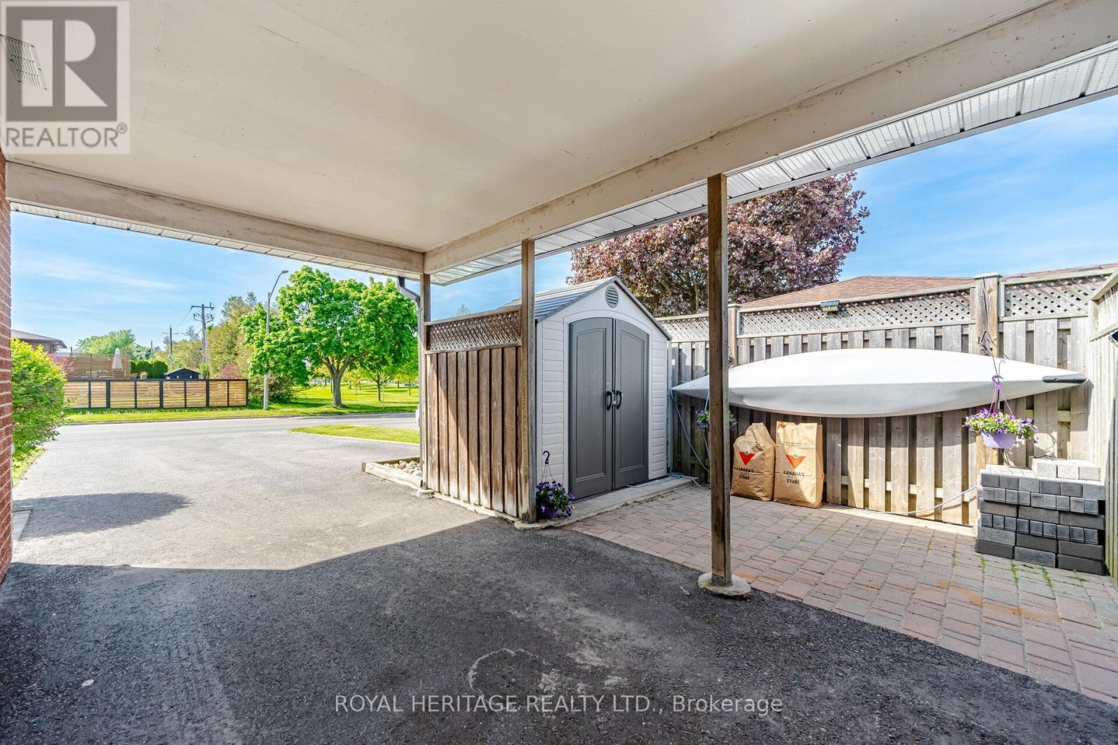 












115 CLOVER RIDGE DRIVE E

,
Ajax (South East),




Ontario
L1S1H1

