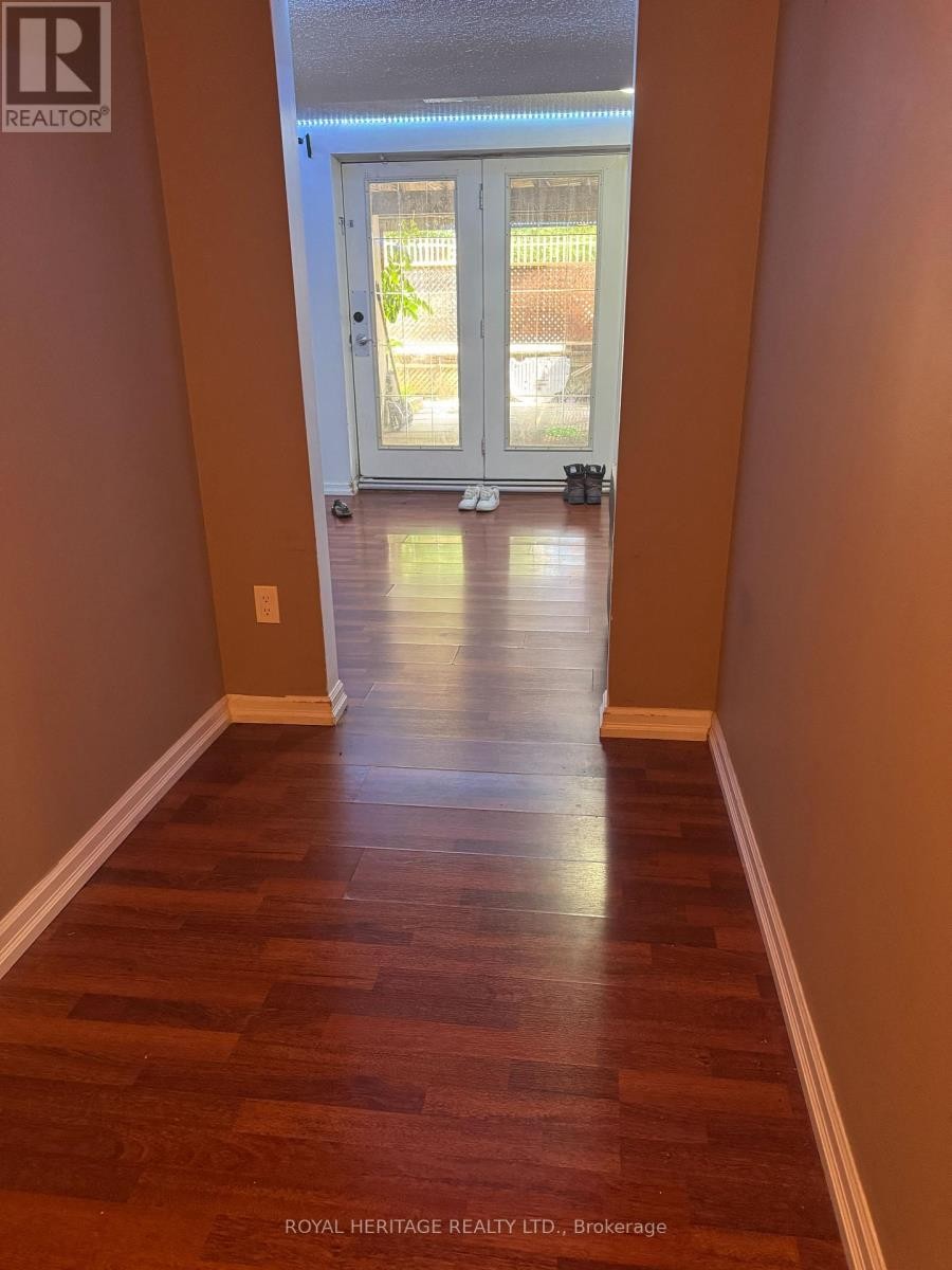












BSMT - 586 CREEKVIEW CIRCLE

,
Pickering (West Shore),




Ontario
L1W3E4

