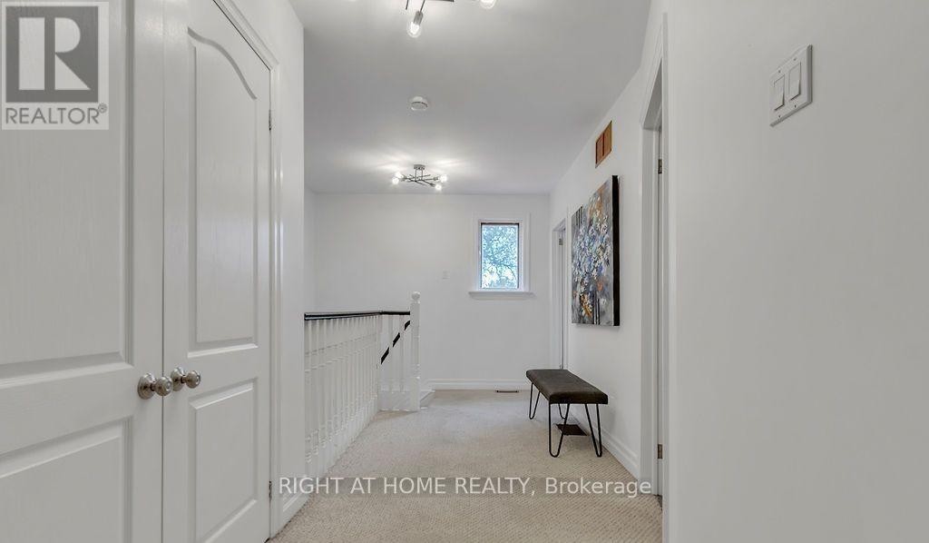 












35 PARK STREET

,
Toronto (Birchcliffe-Cliffside),




Ontario
M1N2N4


