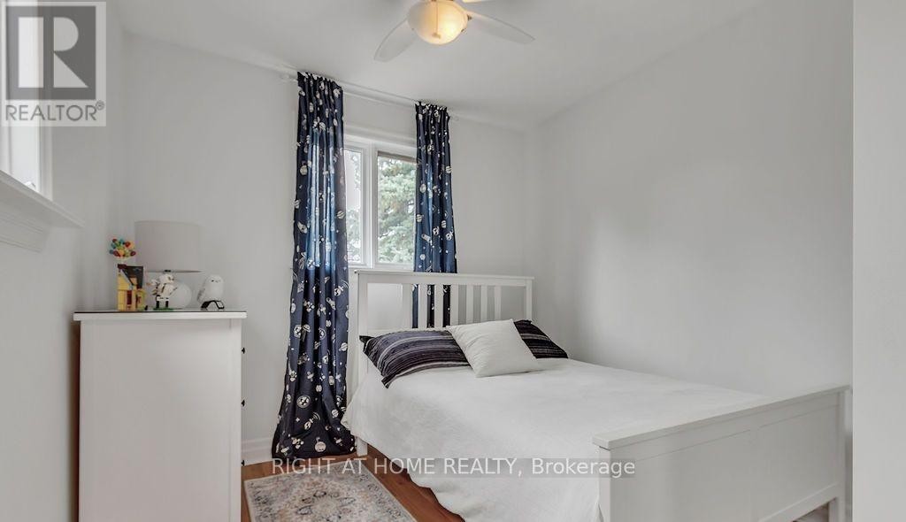 












35 PARK STREET

,
Toronto (Birchcliffe-Cliffside),




Ontario
M1N2N4

