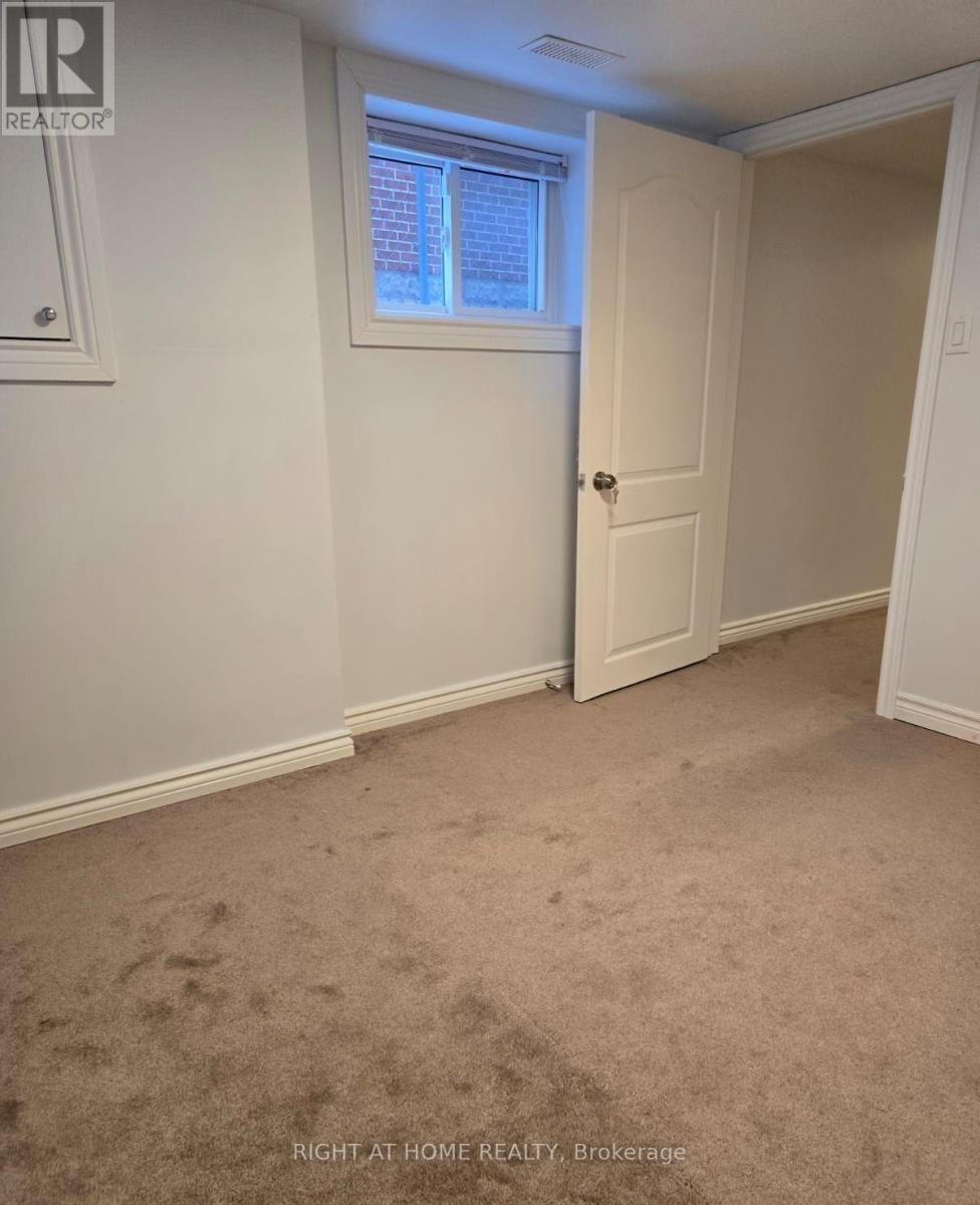 












35 PARK STREET

,
Toronto (Birchcliffe-Cliffside),




Ontario
M1N2N4

