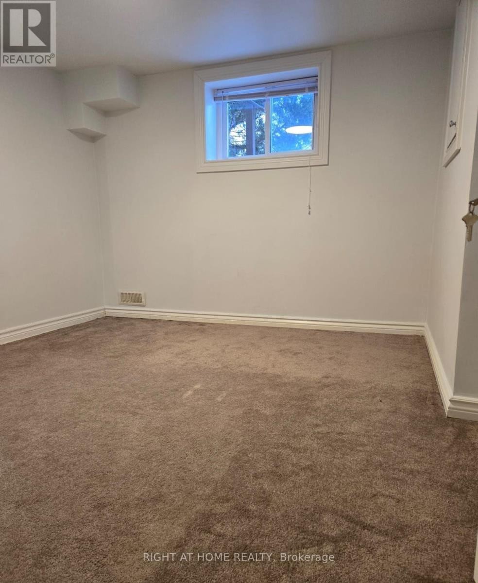 












35 PARK STREET

,
Toronto (Birchcliffe-Cliffside),




Ontario
M1N2N4

