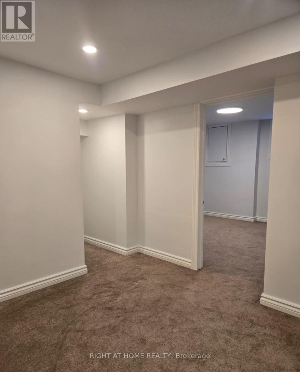 












35 PARK STREET

,
Toronto (Birchcliffe-Cliffside),




Ontario
M1N2N4

