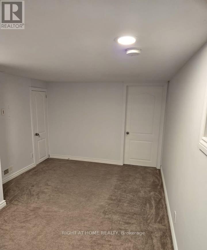 












35 PARK STREET

,
Toronto (Birchcliffe-Cliffside),




Ontario
M1N2N4

