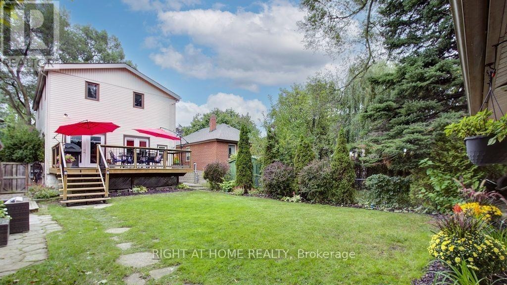 












35 PARK STREET

,
Toronto (Birchcliffe-Cliffside),




Ontario
M1N2N4

