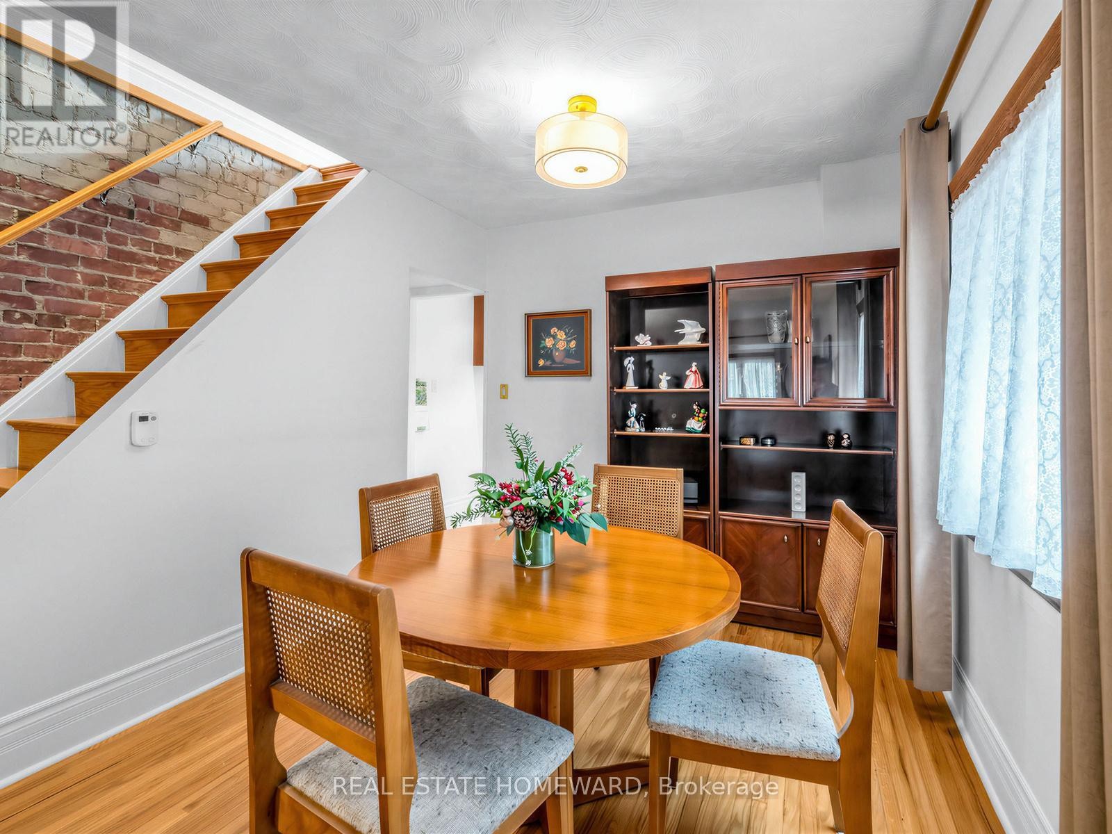 












132 WOODMOUNT AVENUE

,
Toronto (Danforth Village-East York),




Ontario
M4C3Y8

