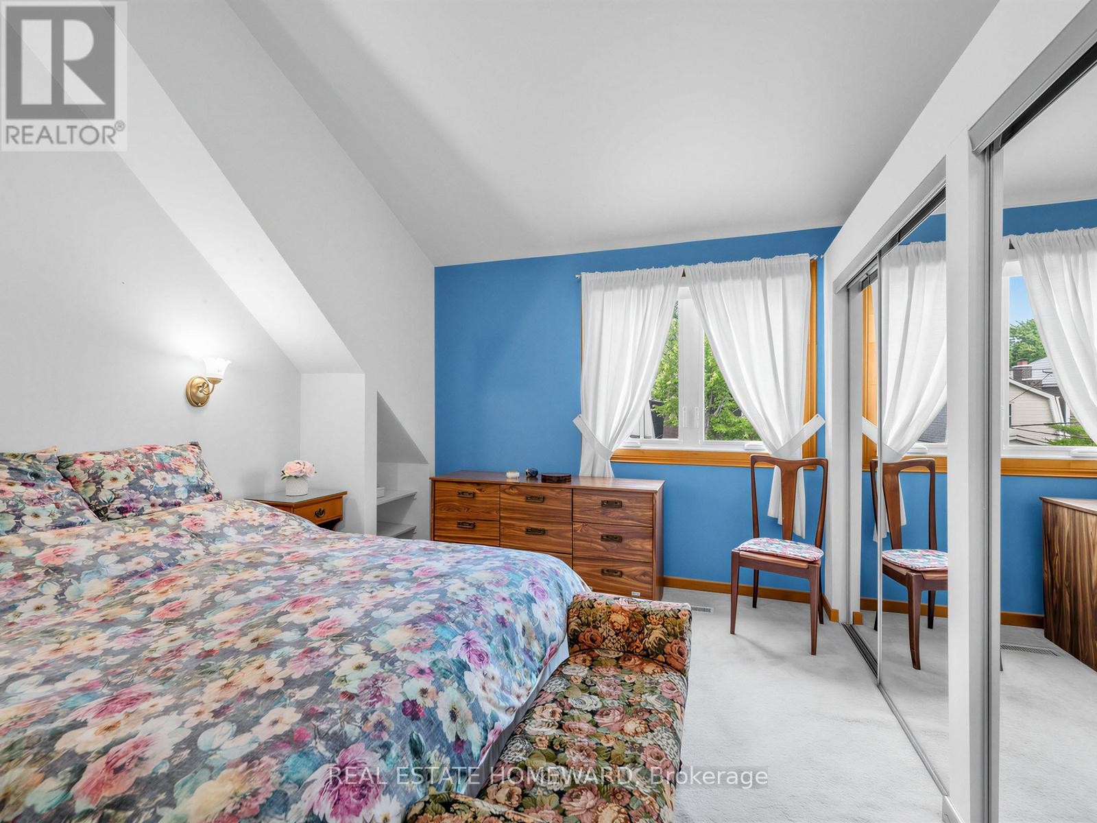 












132 WOODMOUNT AVENUE

,
Toronto (Danforth Village-East York),




Ontario
M4C3Y8

