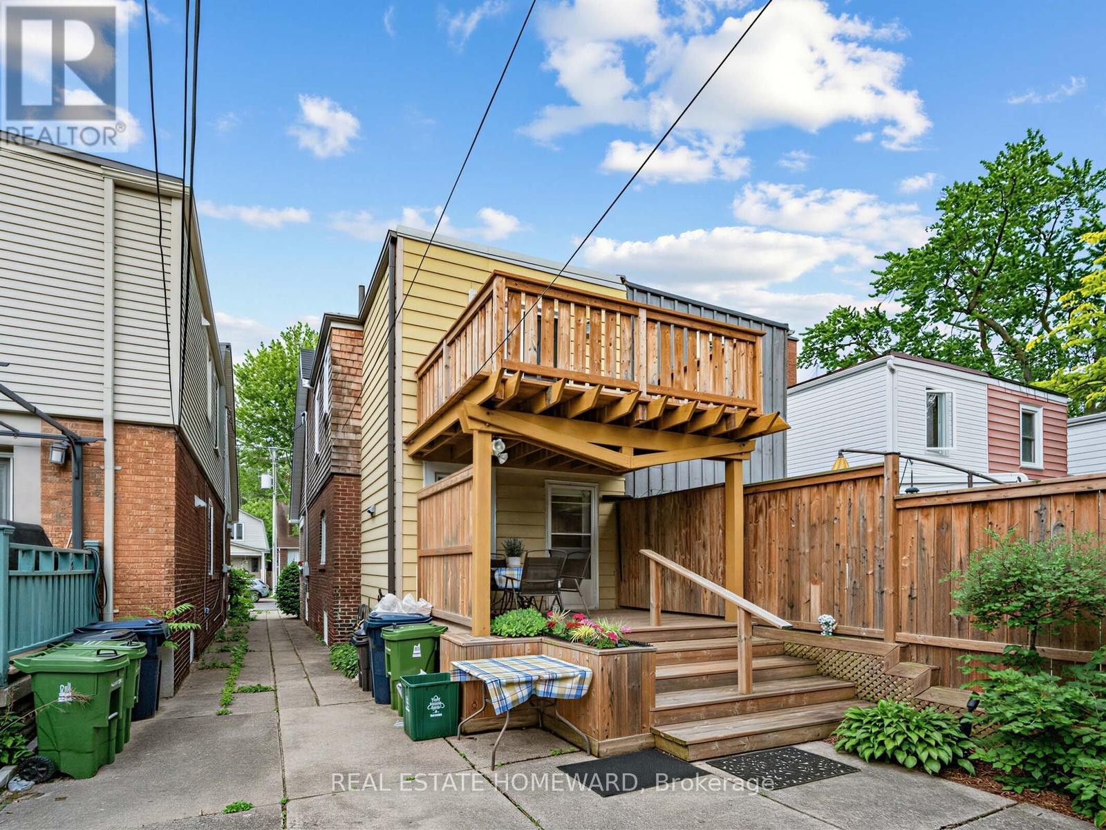 












132 WOODMOUNT AVENUE

,
Toronto (Danforth Village-East York),




Ontario
M4C3Y8

