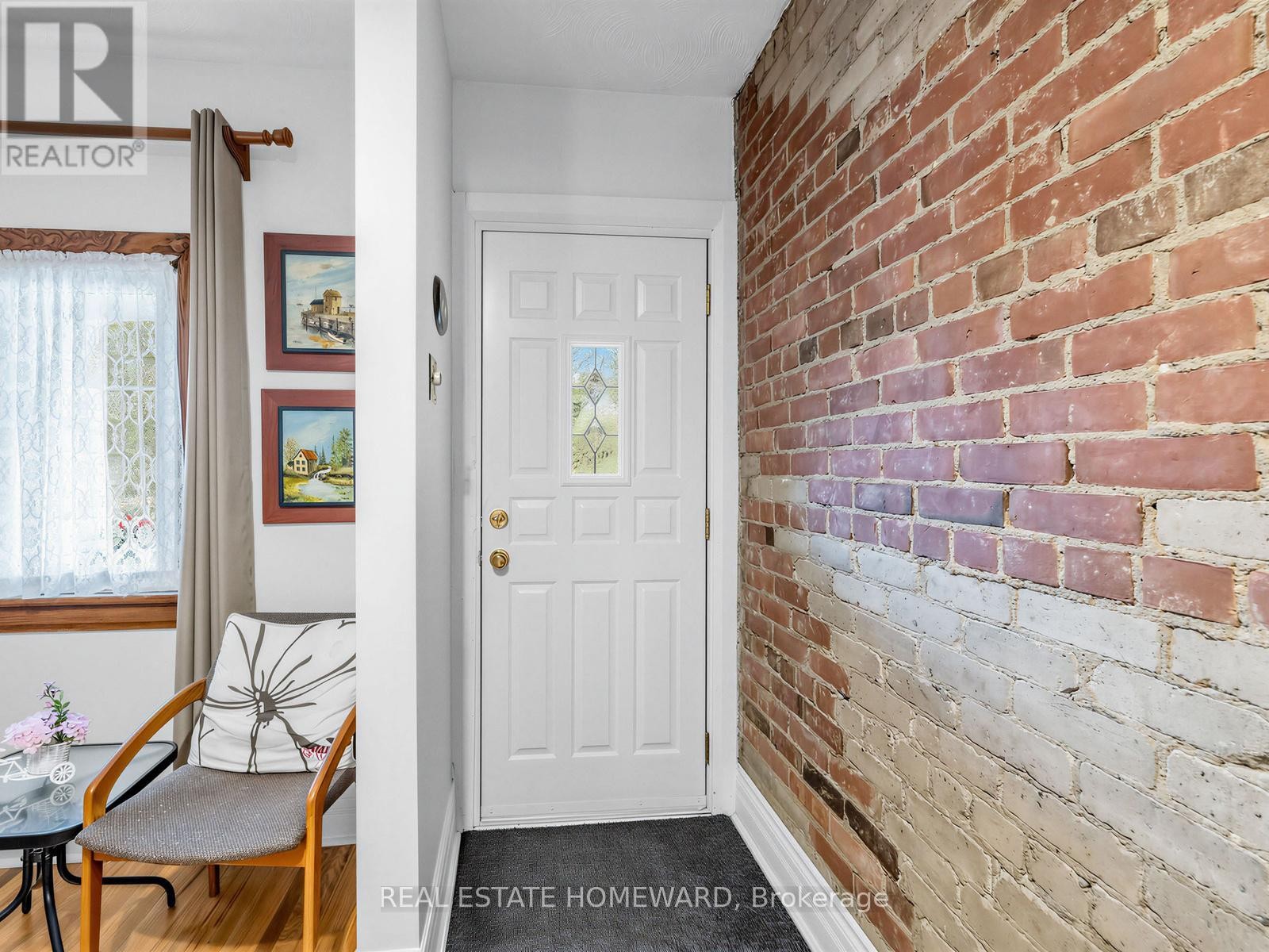 












132 WOODMOUNT AVENUE

,
Toronto (Danforth Village-East York),




Ontario
M4C3Y8


