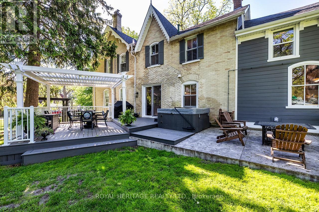 












220 COCHRANE STREET

,
Scugog (Port Perry),




Ontario
L9L1M1

