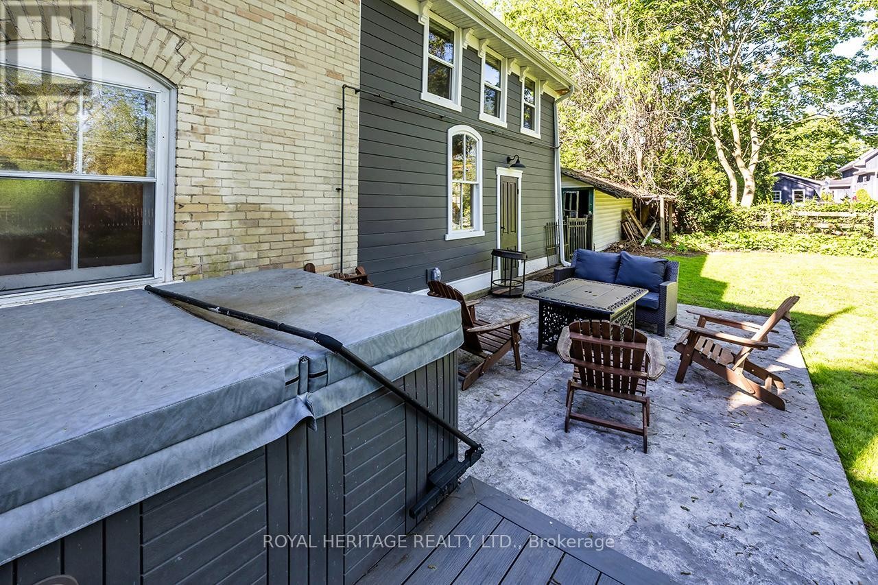 












220 COCHRANE STREET

,
Scugog (Port Perry),




Ontario
L9L1M1

