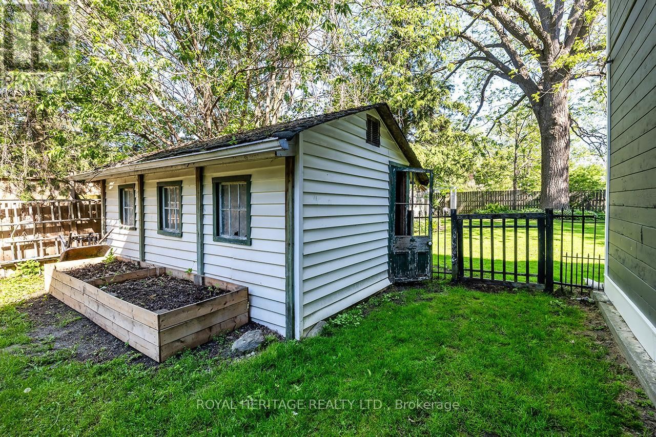 












220 COCHRANE STREET

,
Scugog (Port Perry),




Ontario
L9L1M1

