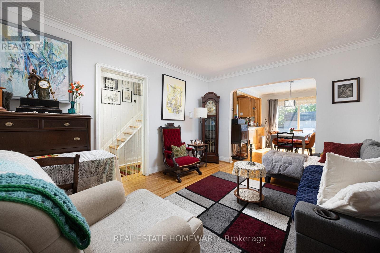 












69 HERTLE AVENUE

,
Toronto (Greenwood-Coxwell),




Ontario
M4L2T3

