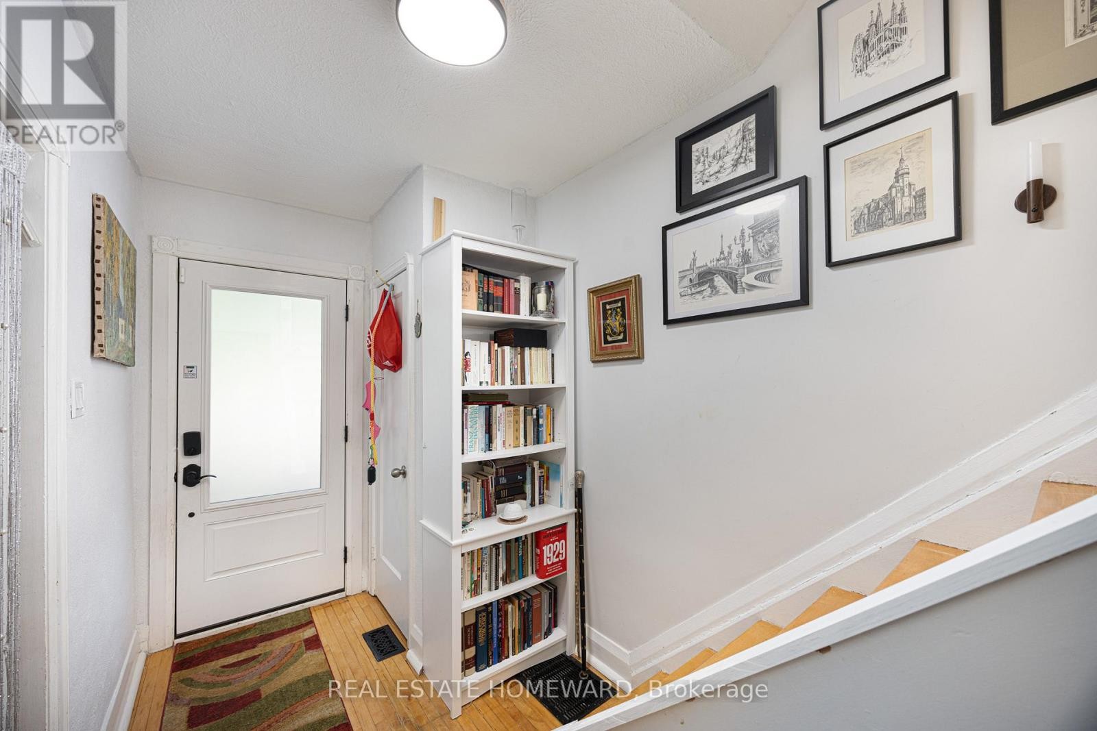 












69 HERTLE AVENUE

,
Toronto (Greenwood-Coxwell),




Ontario
M4L2T3

