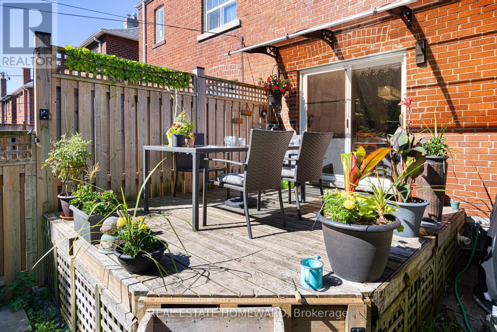 












69 HERTLE AVENUE

,
Toronto (Greenwood-Coxwell),




Ontario
M4L2T3

