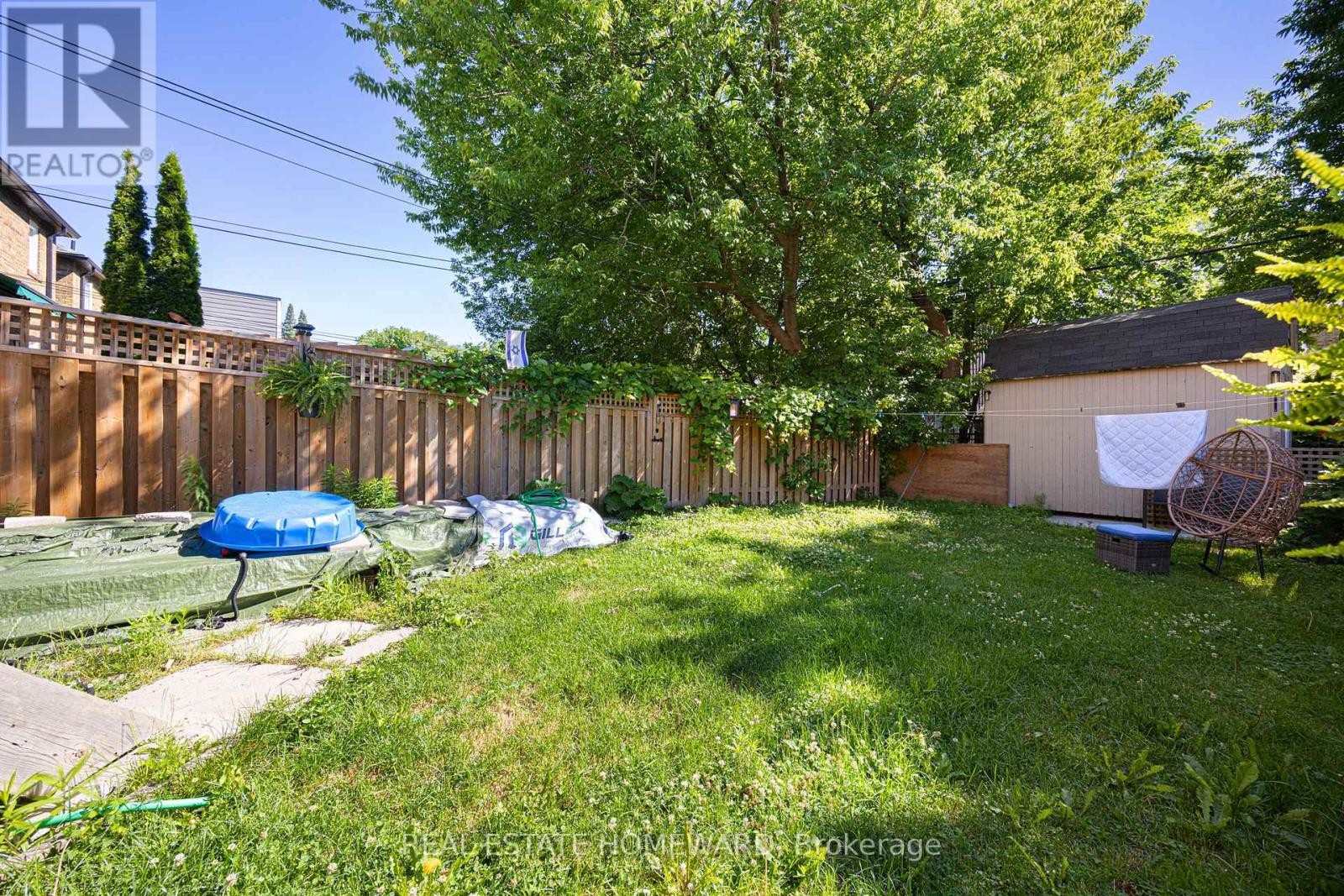 












69 HERTLE AVENUE

,
Toronto (Greenwood-Coxwell),




Ontario
M4L2T3

