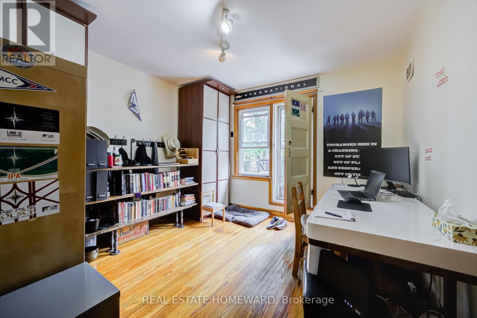












170 WHEELER AVENUE

,
Toronto (The Beaches),




Ontario
M4L3V4

