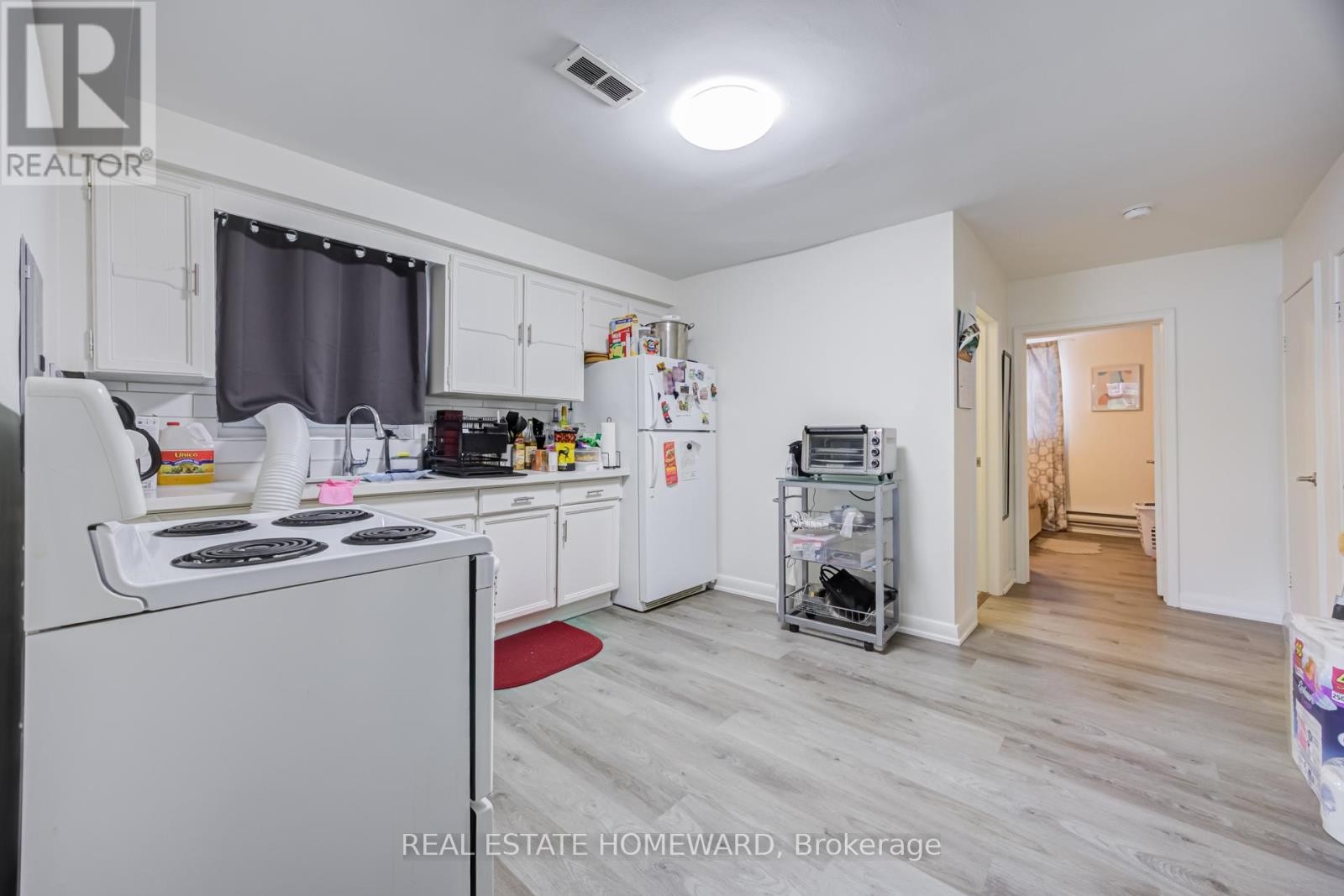 












170 WHEELER AVENUE

,
Toronto (The Beaches),




Ontario
M4L3V4

