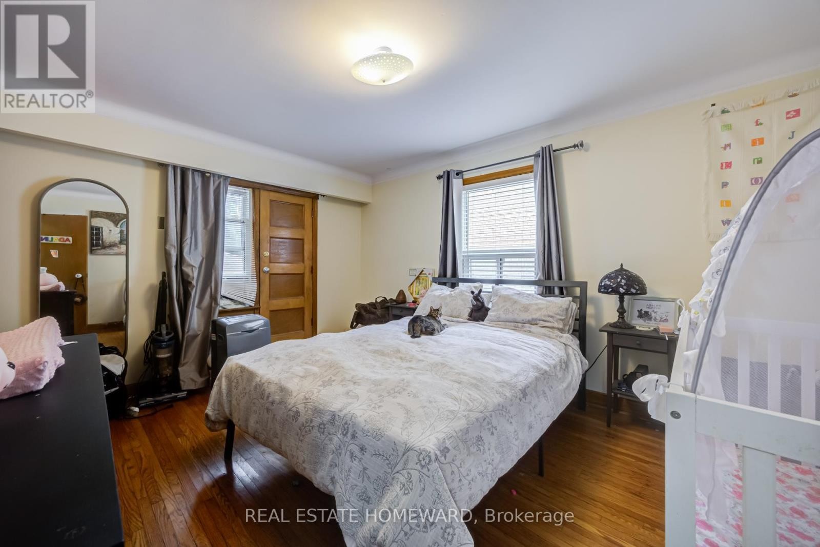 












170 WHEELER AVENUE

,
Toronto (The Beaches),




Ontario
M4L3V4

