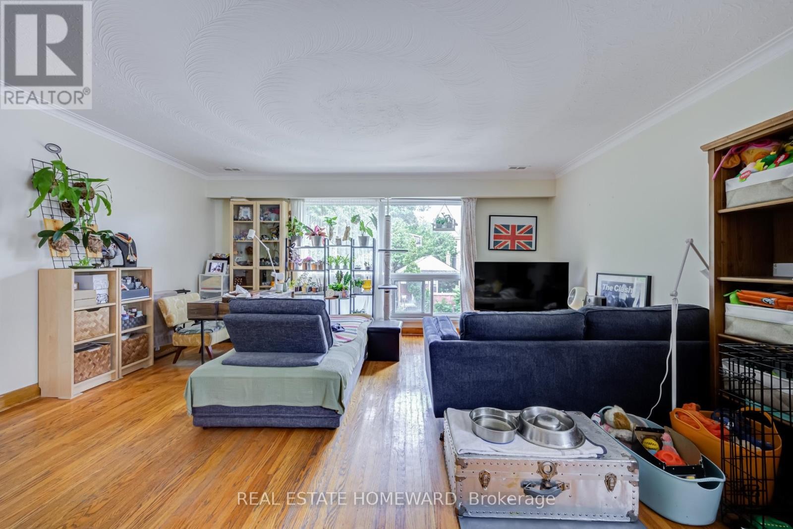 












170 WHEELER AVENUE

,
Toronto (The Beaches),




Ontario
M4L3V4

