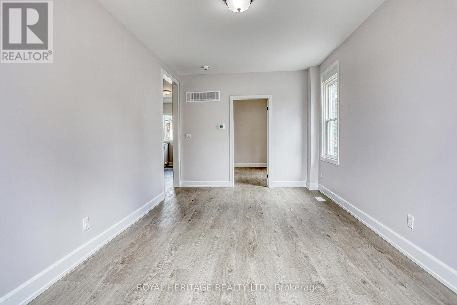 












145 CENTRE STREET N

,
Oshawa (O'Neill),




Ontario
L1G4C2

