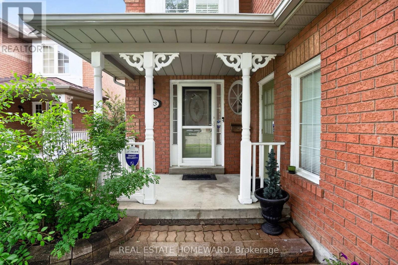 












133 TREMOUNT STREET

,
Whitby (Brooklin),




Ontario
L1M1G1

