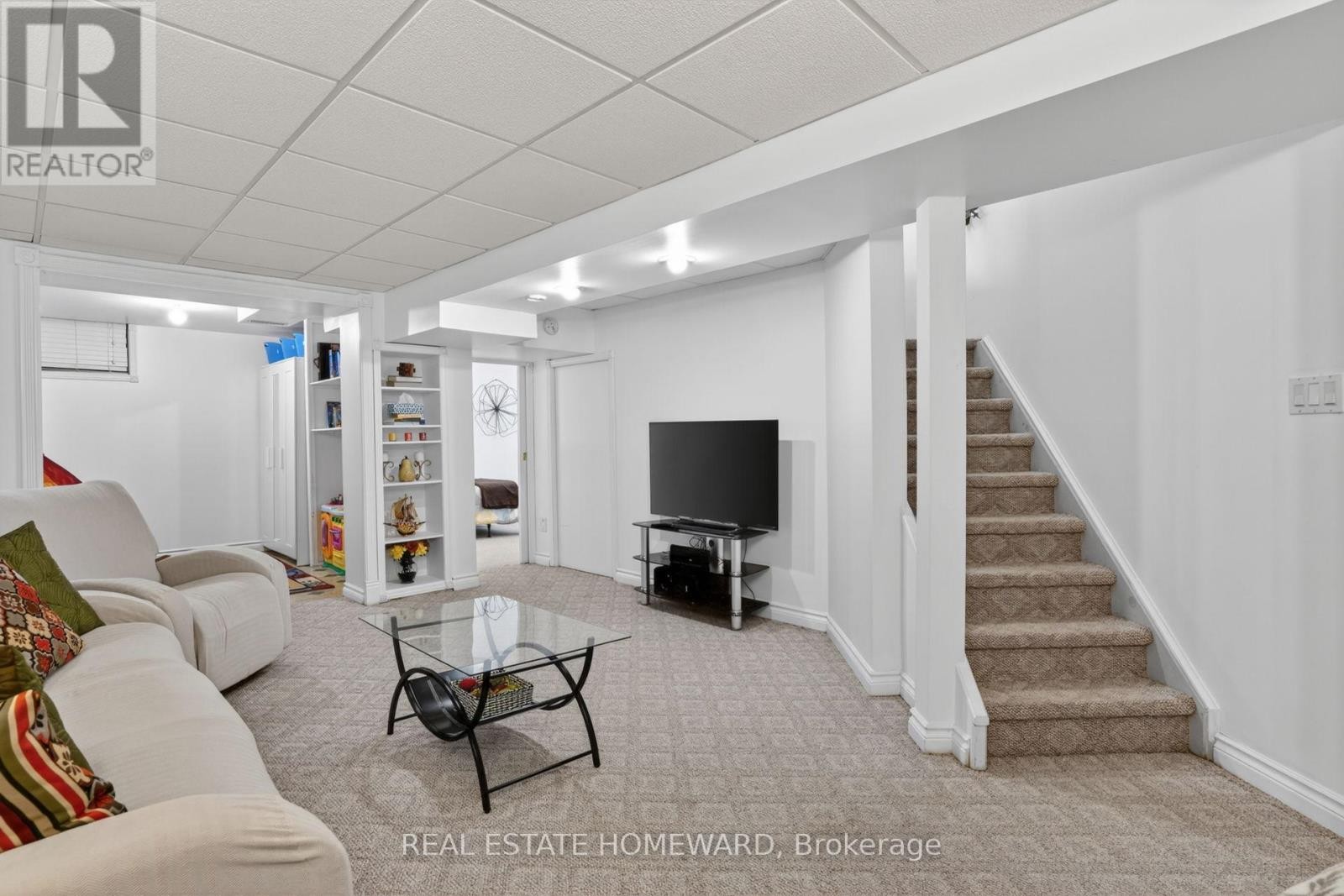 












133 TREMOUNT STREET

,
Whitby (Brooklin),




Ontario
L1M1G1

