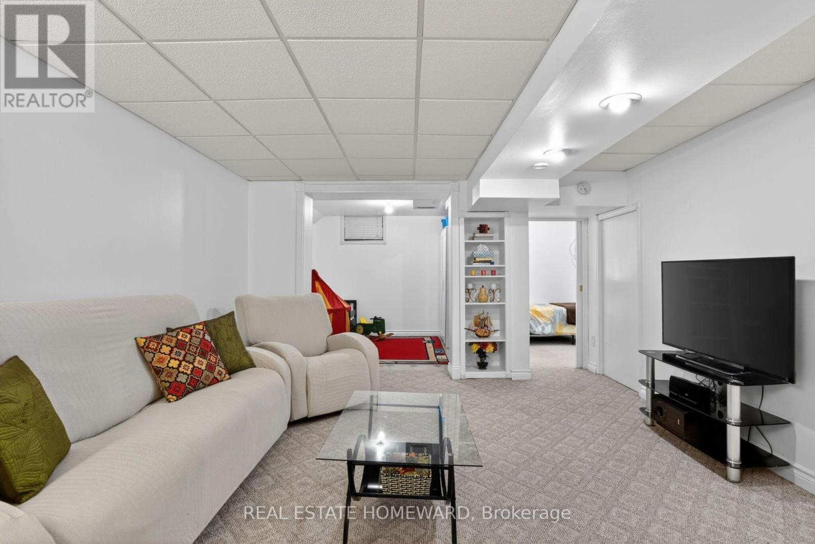 












133 TREMOUNT STREET

,
Whitby (Brooklin),




Ontario
L1M1G1

