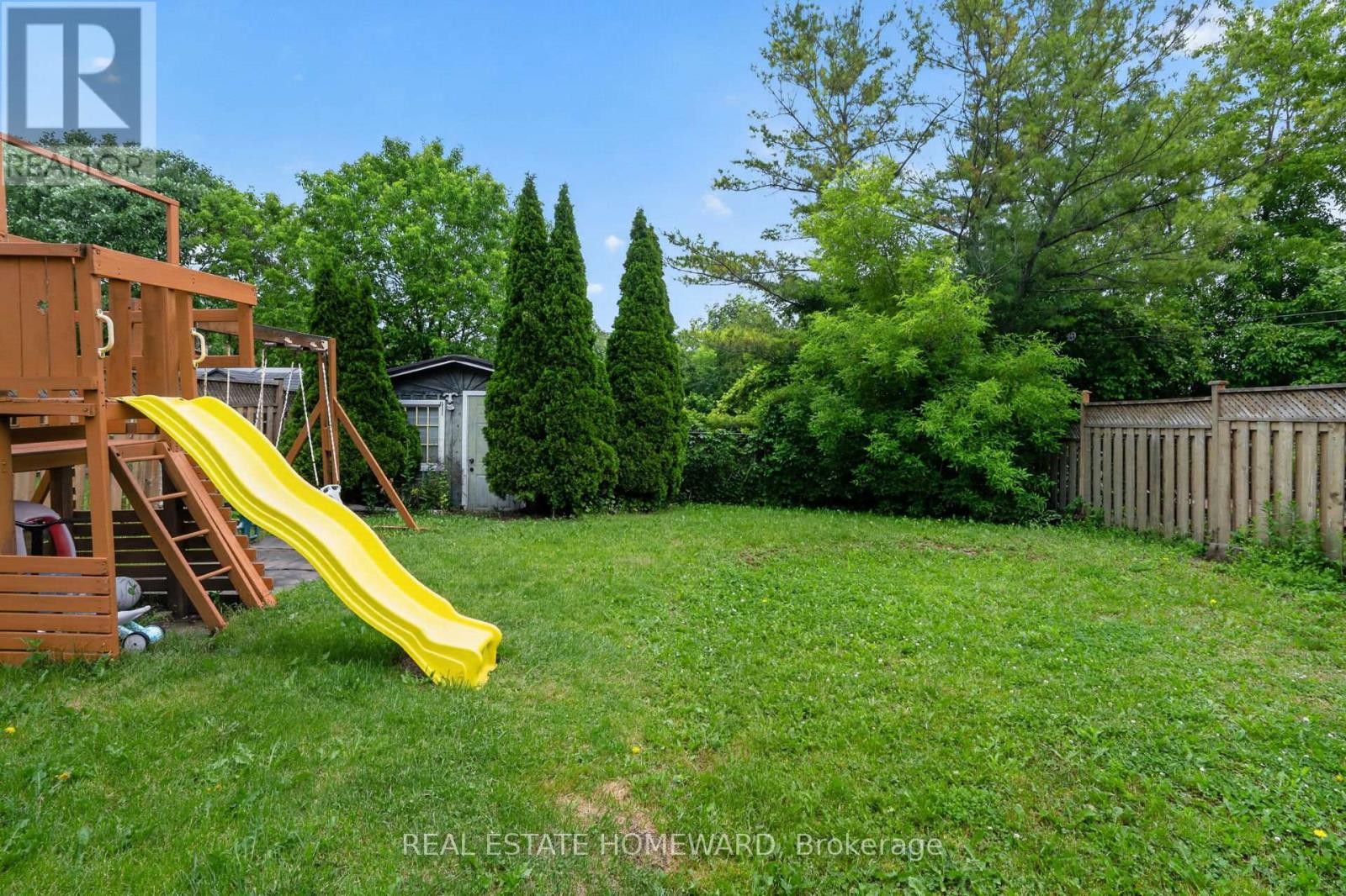 












133 TREMOUNT STREET

,
Whitby (Brooklin),




Ontario
L1M1G1


