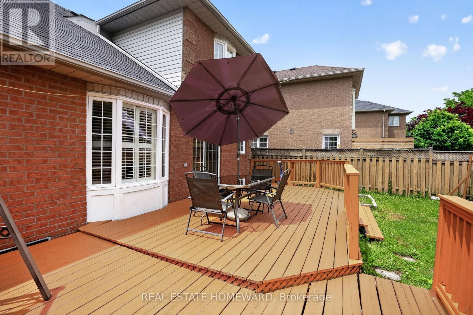 












133 TREMOUNT STREET

,
Whitby (Brooklin),




Ontario
L1M1G1

