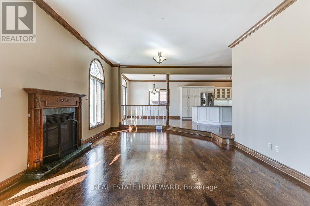












807 PRIMROSE COURT

,
Pickering (Liverpool),




Ontario
L1X2S8


