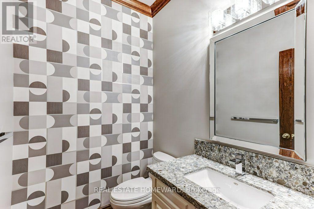 












807 PRIMROSE COURT

,
Pickering (Liverpool),




Ontario
L1X2S8


