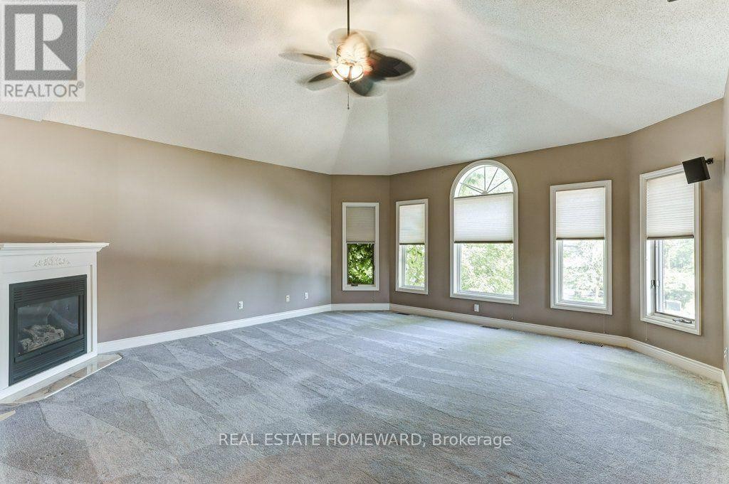 












807 PRIMROSE COURT

,
Pickering (Liverpool),




Ontario
L1X2S8

