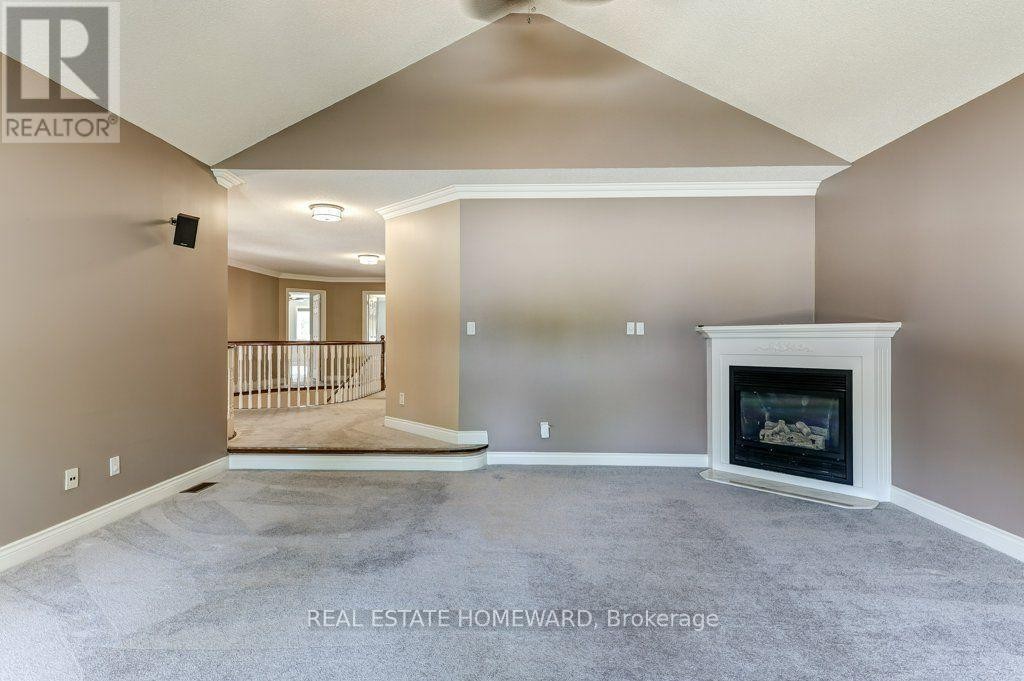 












807 PRIMROSE COURT

,
Pickering (Liverpool),




Ontario
L1X2S8

