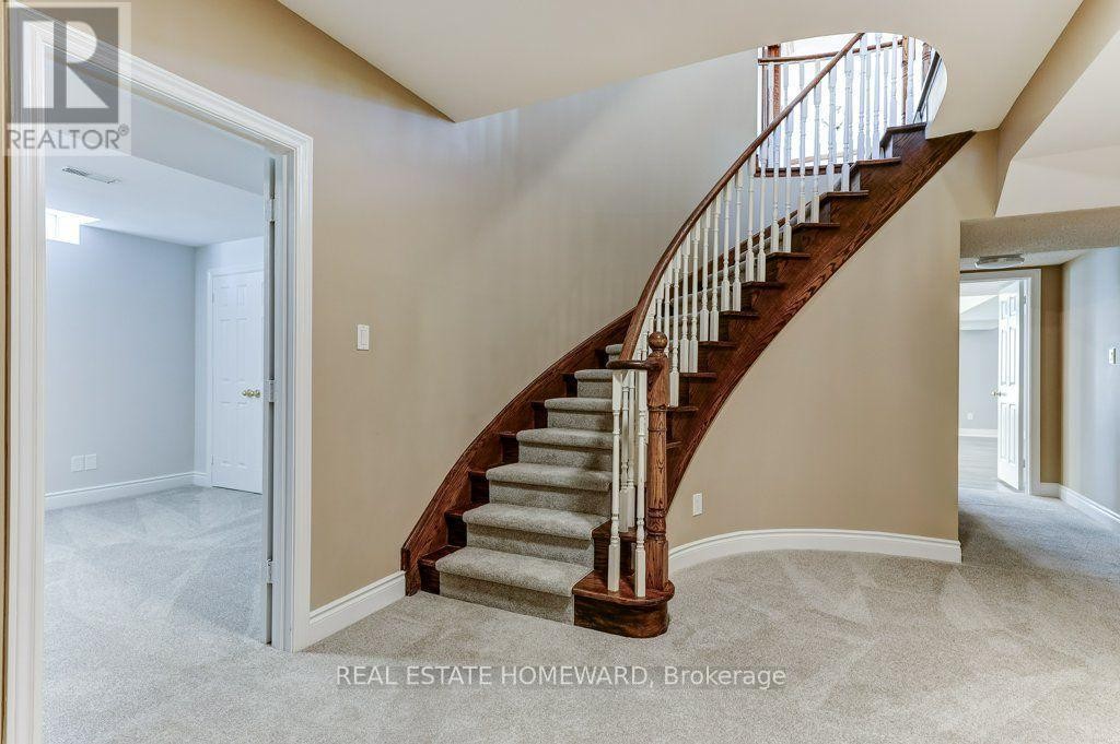 












807 PRIMROSE COURT

,
Pickering (Liverpool),




Ontario
L1X2S8

