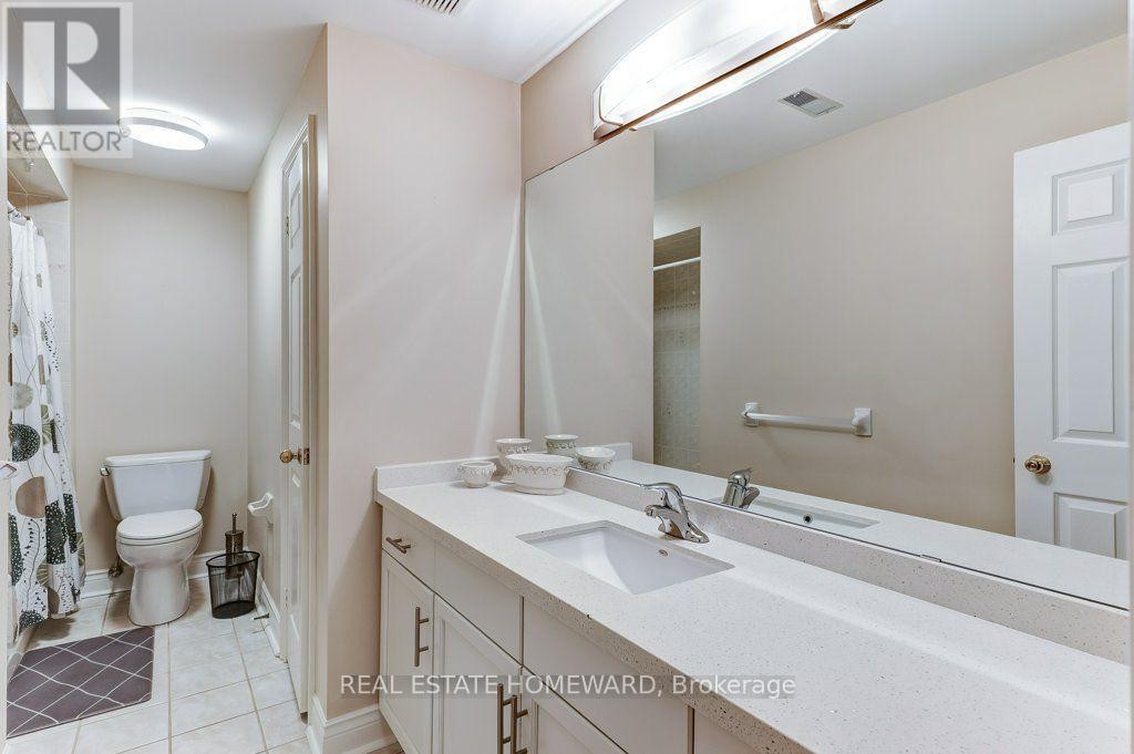 












807 PRIMROSE COURT

,
Pickering (Liverpool),




Ontario
L1X2S8

