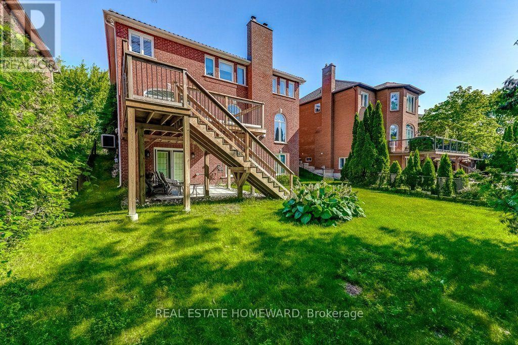












807 PRIMROSE COURT

,
Pickering (Liverpool),




Ontario
L1X2S8

