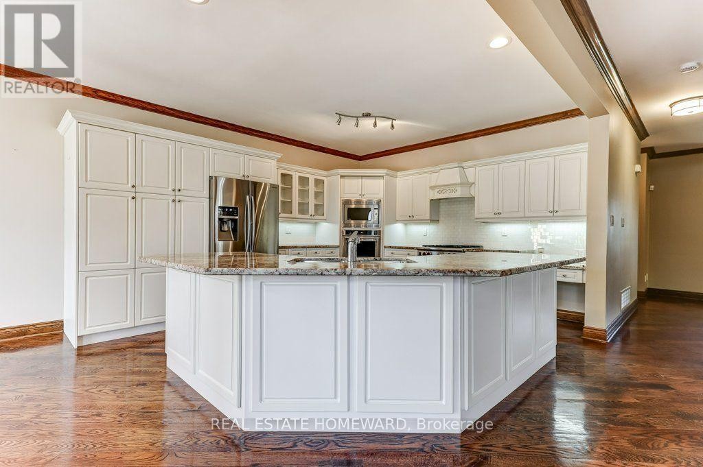 












807 PRIMROSE COURT

,
Pickering (Liverpool),




Ontario
L1X2S8

