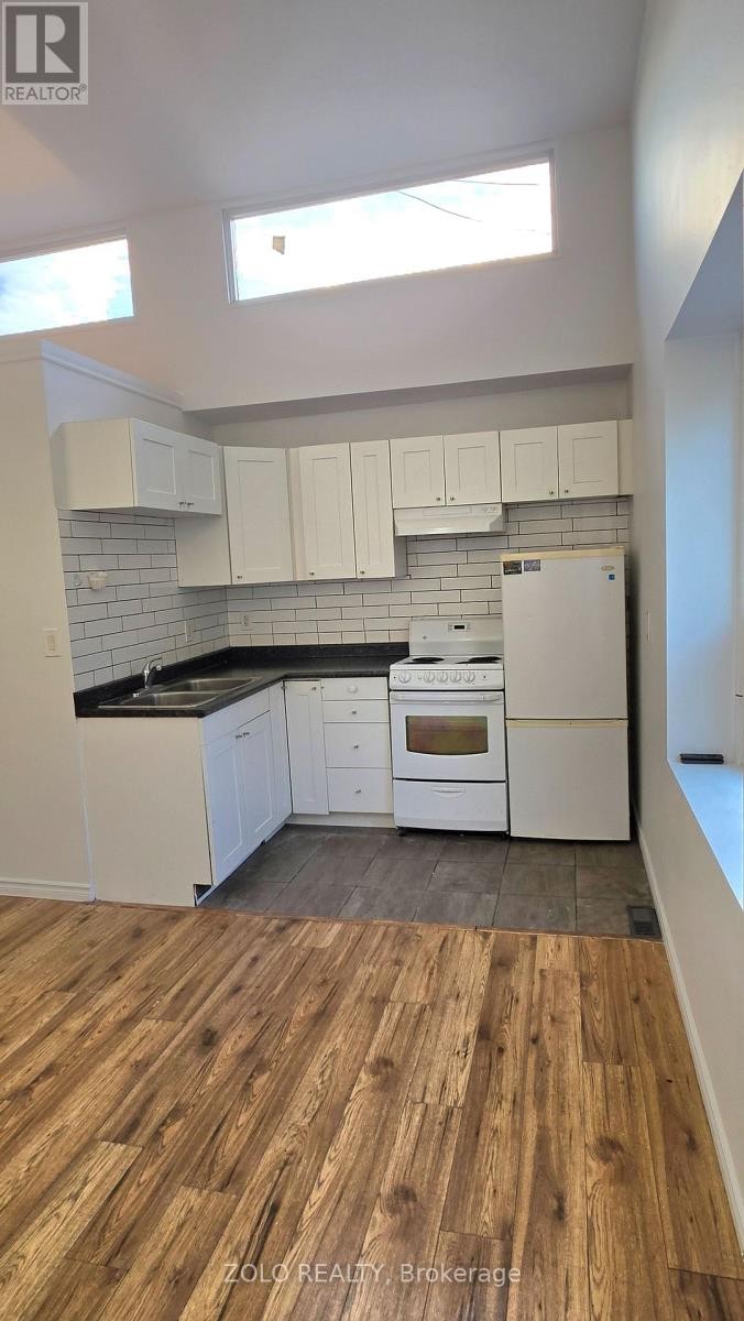












1549 O'CONNOR DRIVE

,
Toronto (O'Connor-Parkview),




Ontario
M5B2E7

