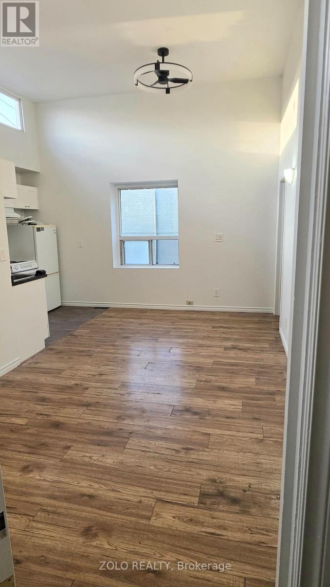 












1549 O'CONNOR DRIVE

,
Toronto (O'Connor-Parkview),




Ontario
M5B2E7

