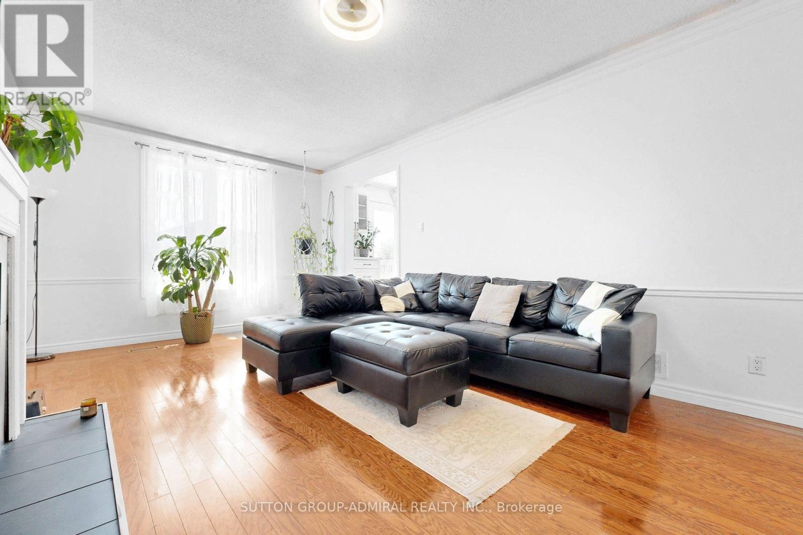 












879 PEGGOTY CIRCLE

,
Oshawa (Eastdale),




Ontario
L1K2G6

