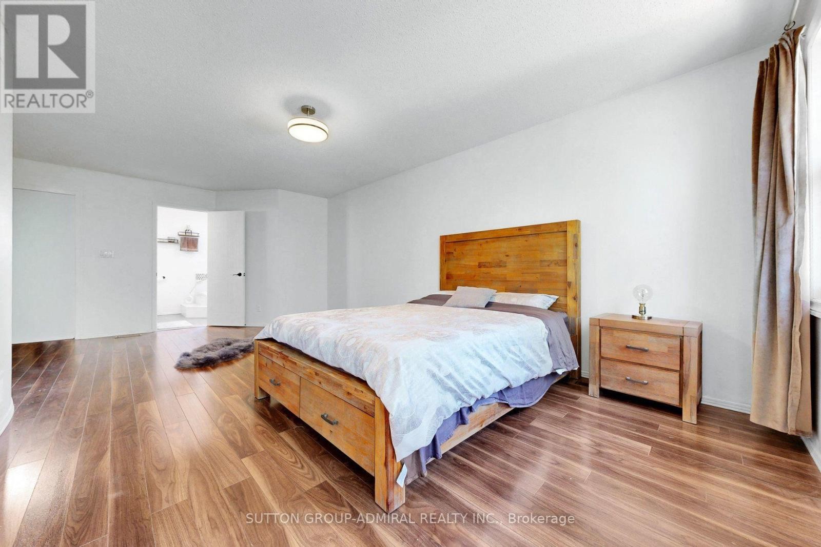












879 PEGGOTY CIRCLE

,
Oshawa (Eastdale),




Ontario
L1K2G6

