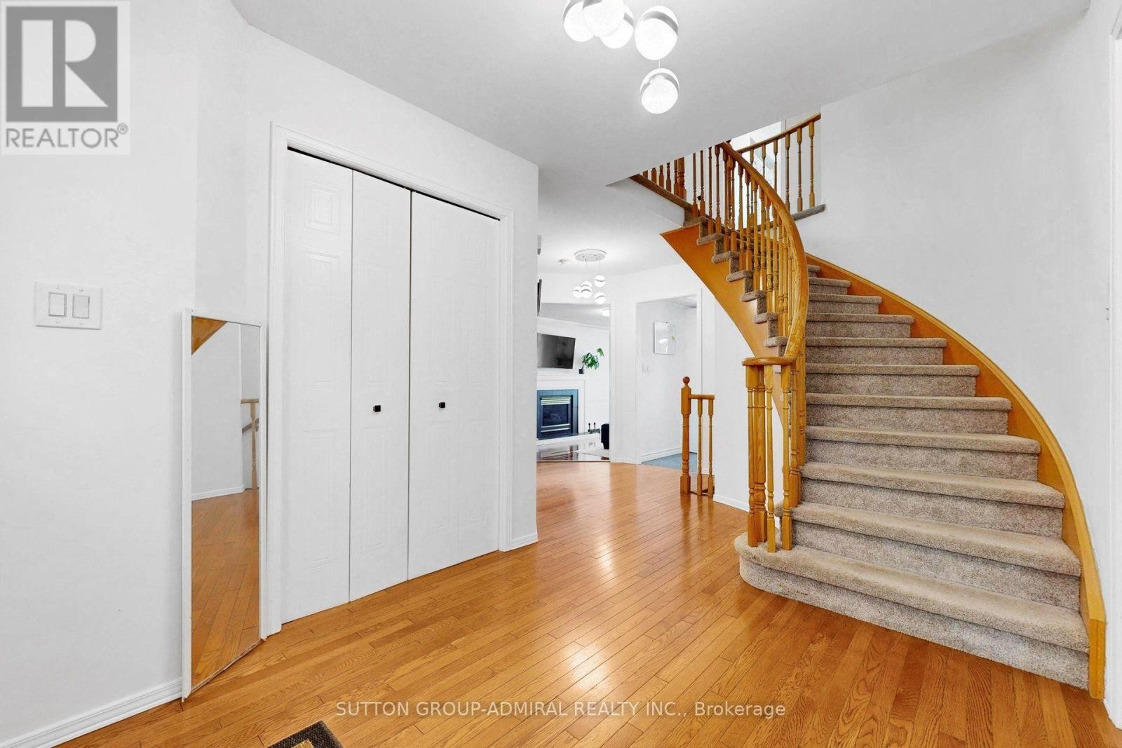 












879 PEGGOTY CIRCLE

,
Oshawa (Eastdale),




Ontario
L1K2G6

